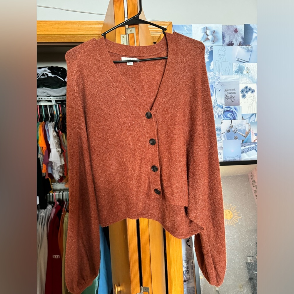 American Eagle Sweater